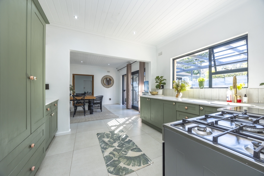 3 Bedroom Property for Sale in Kenridge Western Cape